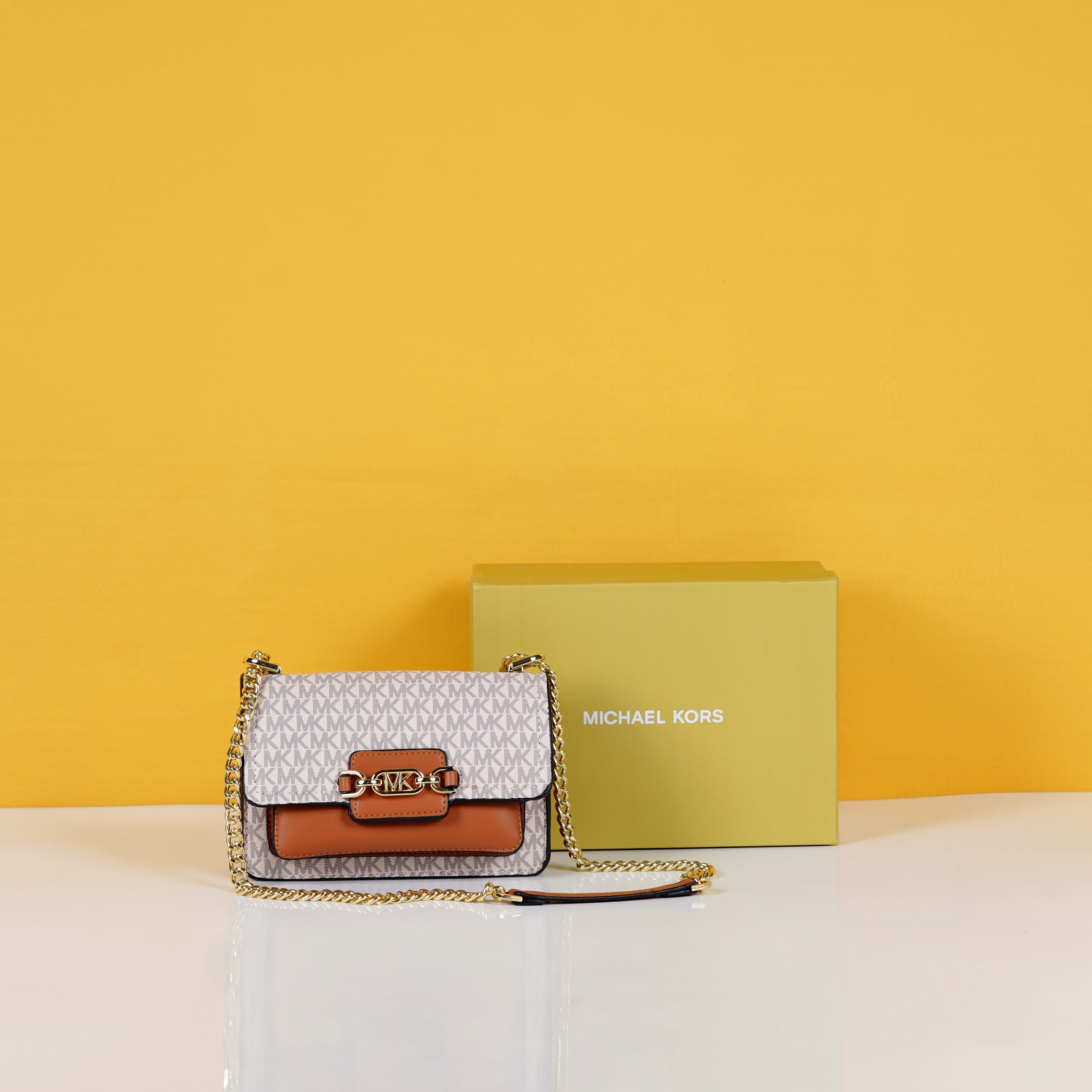 MK Heather Shoulder Bag With OG Box & Dust Bag (White - 177)