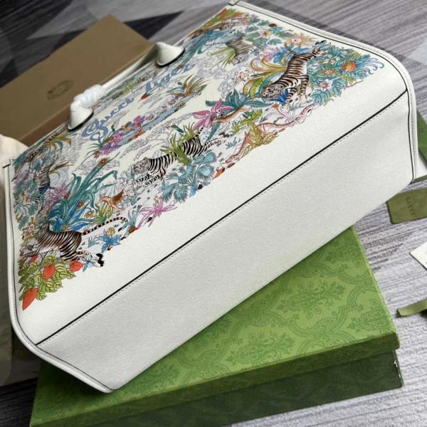 Shanghai Savanah Tiger Tote Bag With OG Magnetic Box & Dust Bag & (White - 1024)