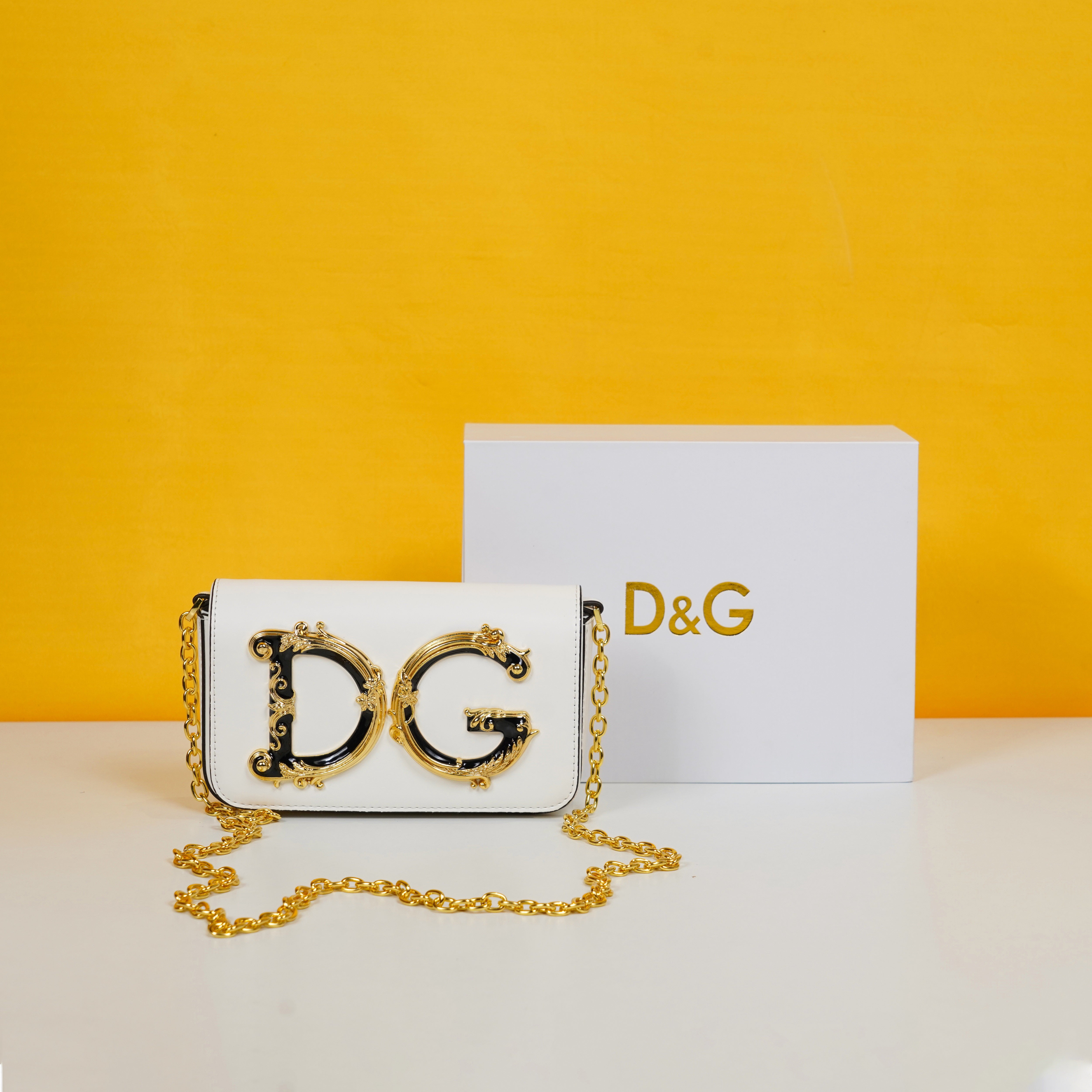 Nappa Leather Shoulder Bag WIth OG Box & Dust Bag (White - 989)