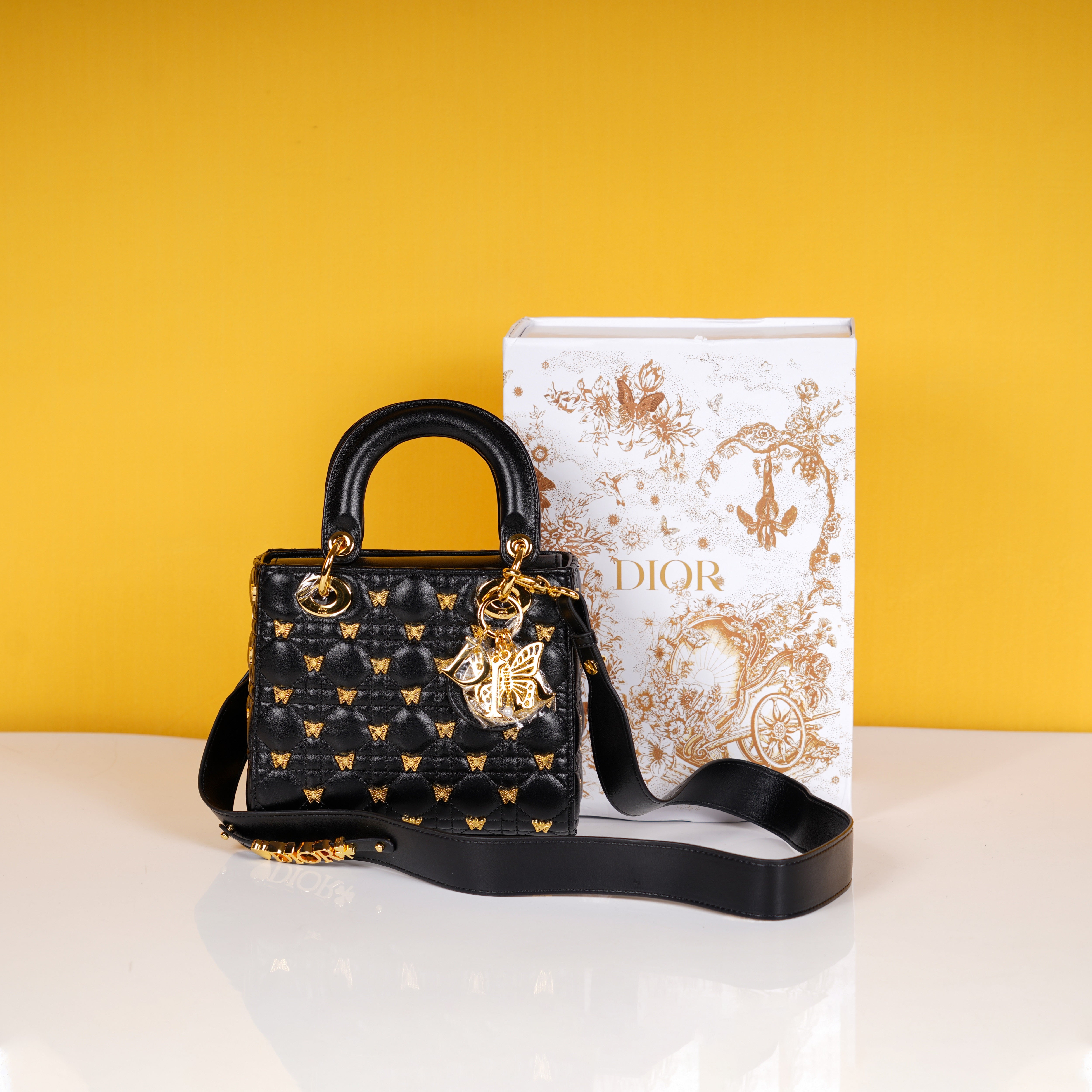 ABC Cannage Butterfly Premium Quality With OG Box & Dust Bag (Black - 711)