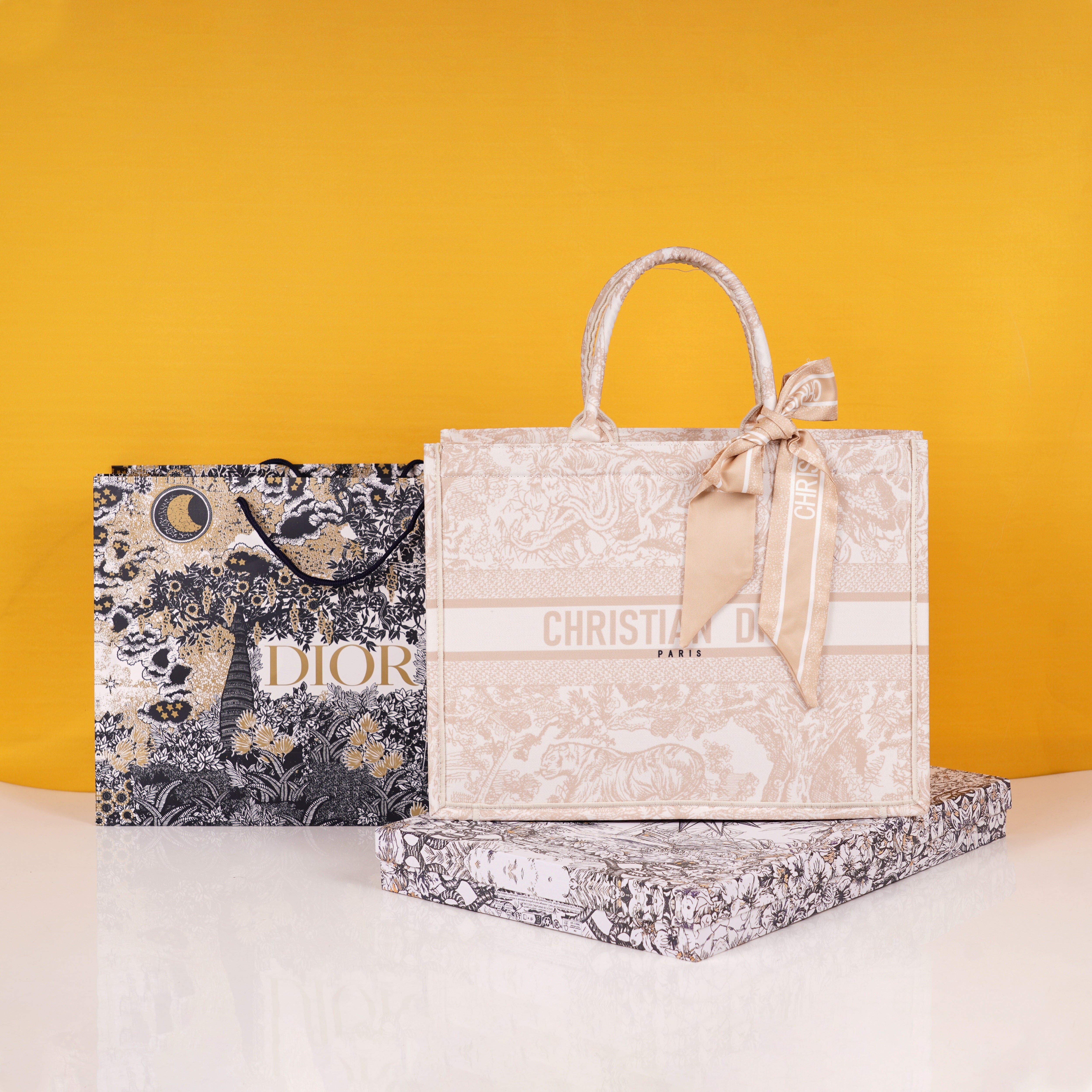 Book Tote Cream With OG Box & Dust Bag & Scarf (Cream Tiger - 842)
