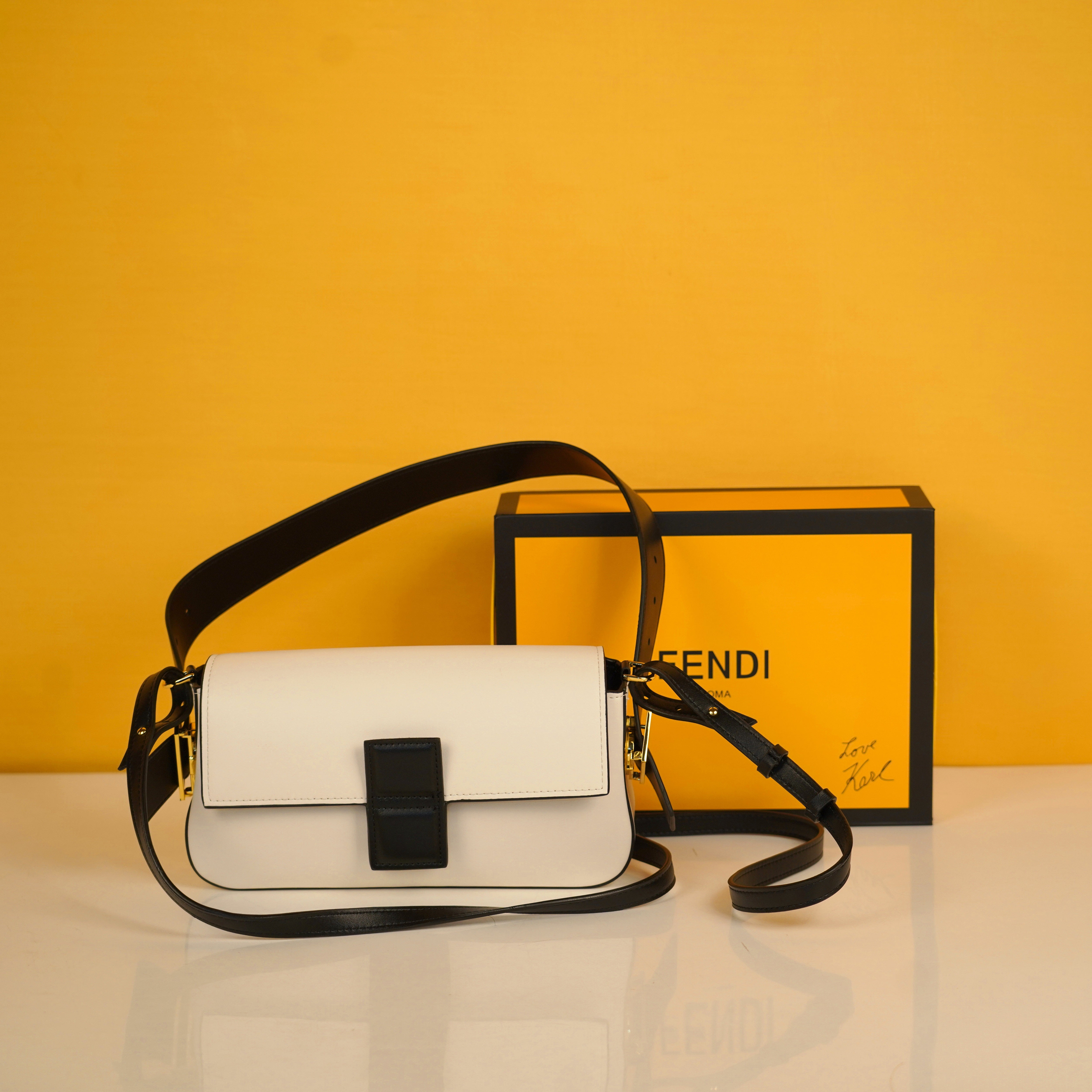 Baguette Twist Premium Shoulder Crossbody Bag With OG Box & Dust Bag & 2 Belts (White - 928)