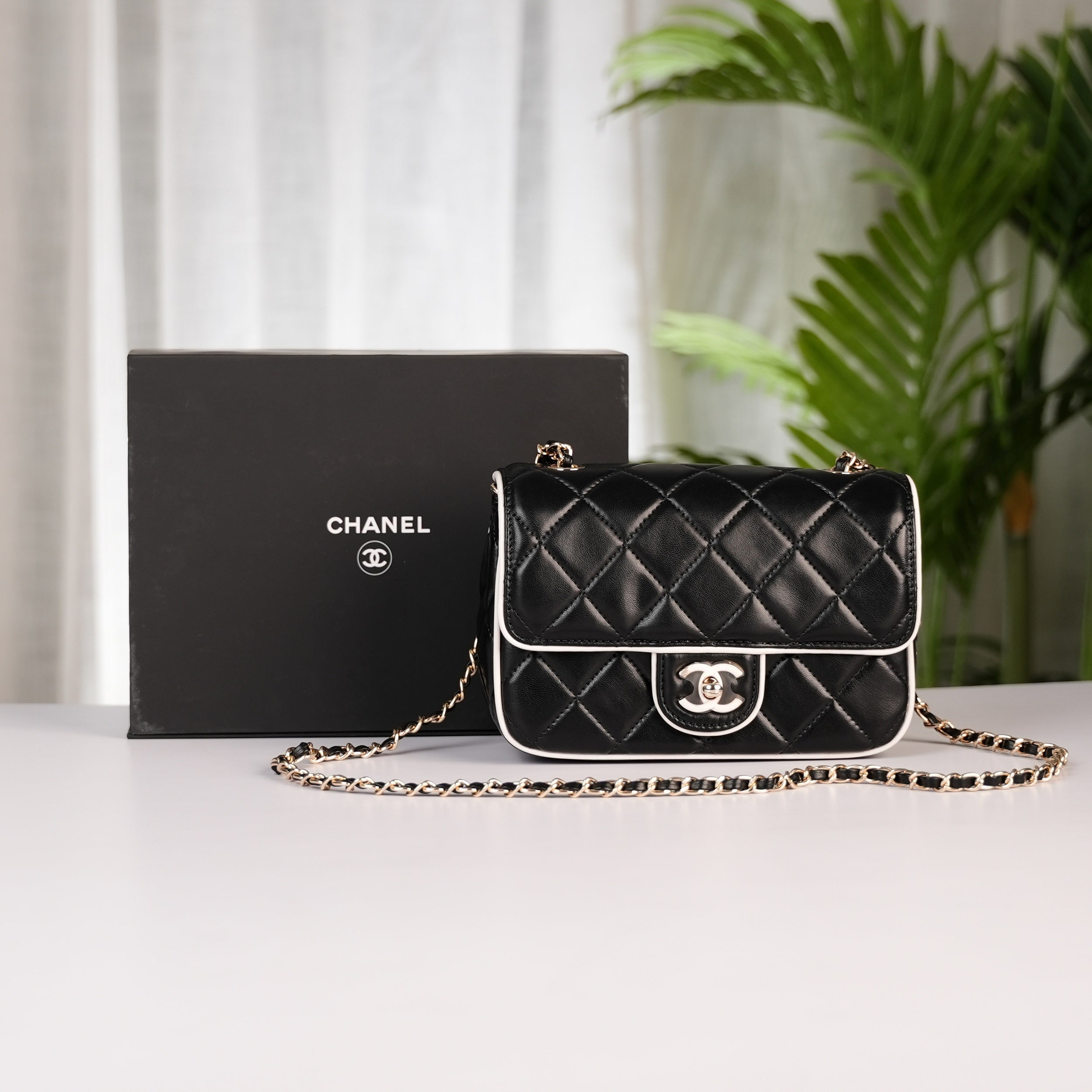 Pearl Classic Panda Flap Shoulder Bag With OG Box & Dust Bag (Black - 1201)