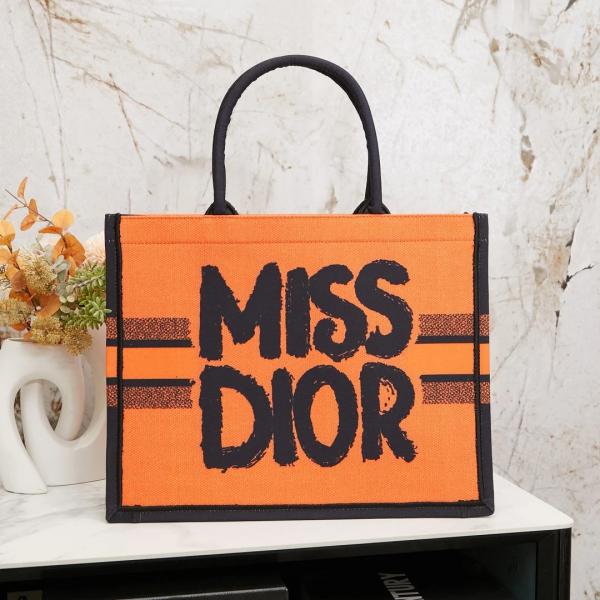 Book Tote With OG Box & Dust Bag & Scarf (Orange - 1031)