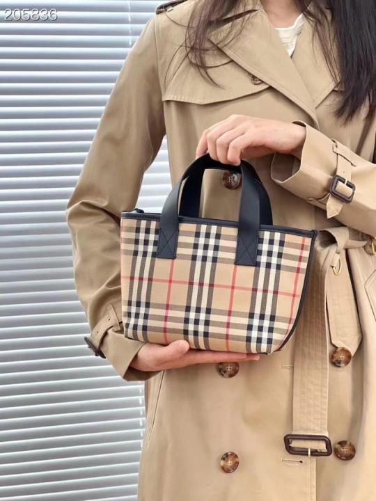 Classic Check Tote Hand Bag With OG Box & Dust Bag (Checks - 1154)