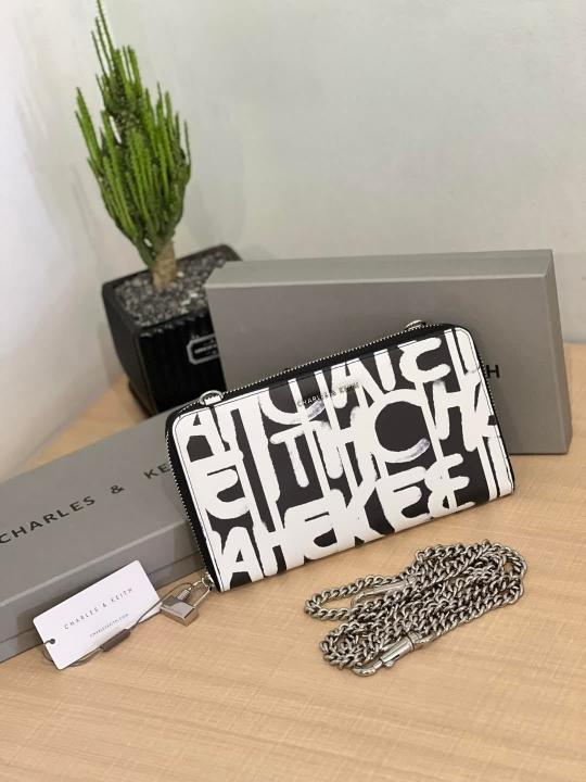 Chain On Wallet With OG Box & Dust Bag (Multi - 858)