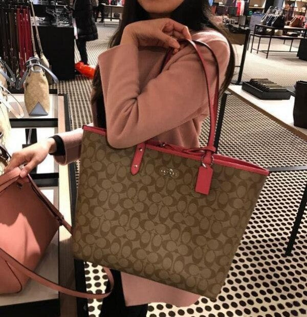 Signature City Tote Bag With OG Box & Dust Bag (Apricot Red - 810)