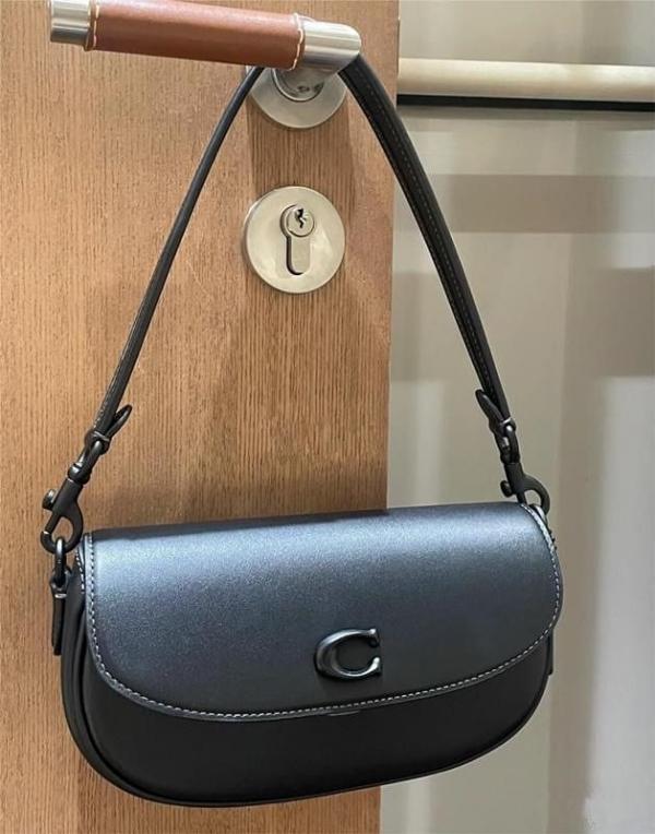 Emmy Saddle Premium Crossbody Shoulder Bag With OG Double Box & Dust Bag (Black - 1003)
