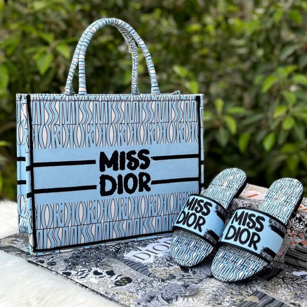 Book Tote With OG Box & Dust Bag & Scarf (Blue - 1032)