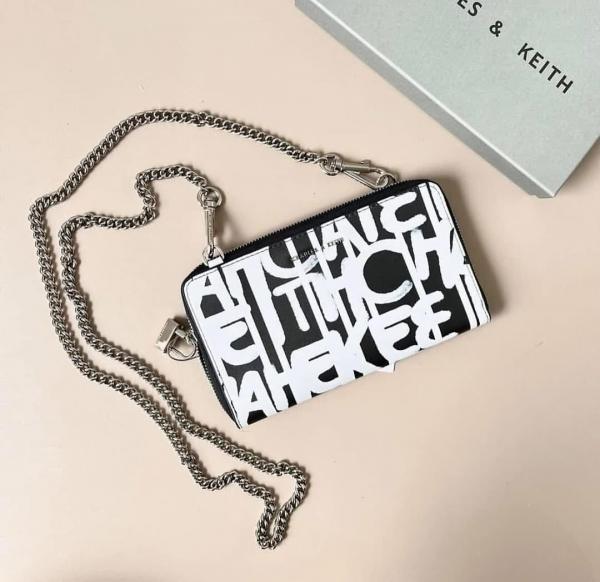 Chain On Wallet With OG Box & Dust Bag (Multi - 858)