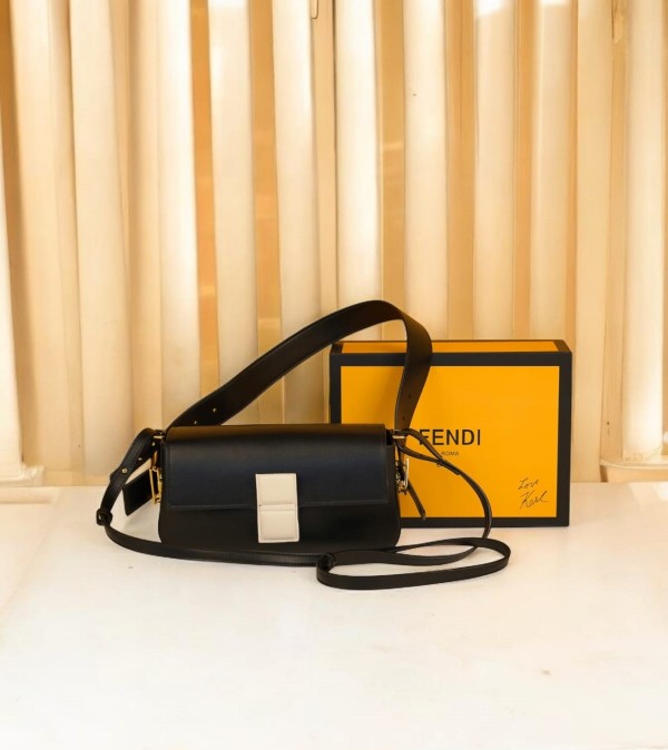 Baguette Twist Premium Shoulder Crossbody Bag With OG Box & Dust Bag & 2 Belts (Black - 927)