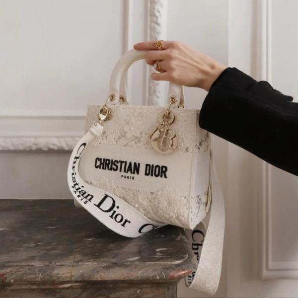 My ABC D-Lite Embroidery Luxurious Quality With OG Magnetic Gift Box & Dust Bag & Scarf (White - 876)