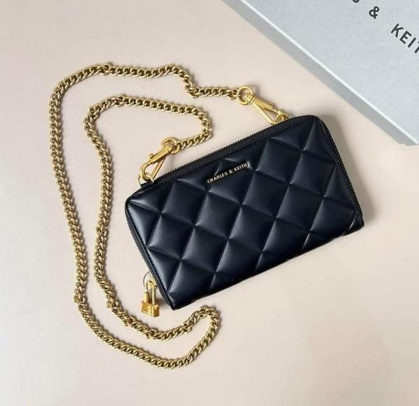 Chain On Wallet With OG Box & Dust Bag (Black - 859)