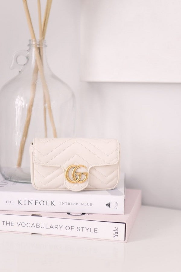 Marmont Mini Matelasse Shoulder Bag With OG Box & Dust Bag (White - 907)