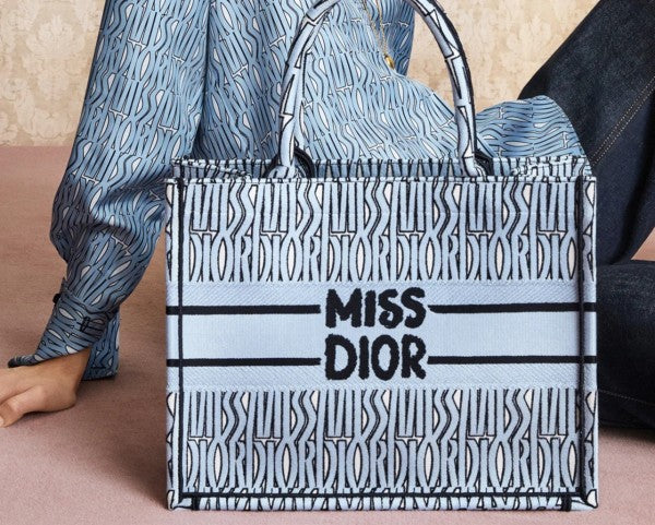 Book Tote With OG Box & Dust Bag & Scarf (Blue - 1032)