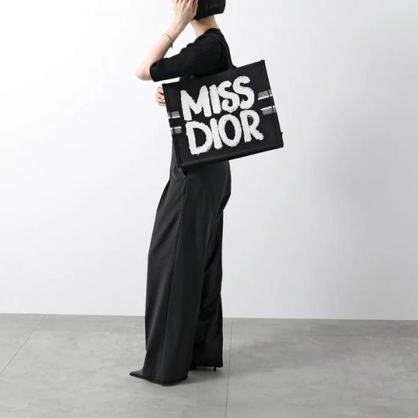 Book Tote With OG Box & Dust Bag & Scarf (Black - 1027)