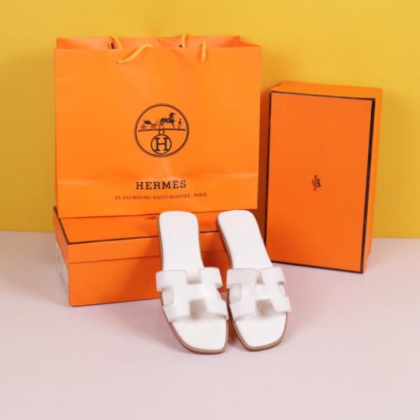 Paris Oran High End Premium Flats With OG Box & Carry Bag (White - 1122)