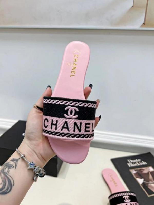 Hayden Classic Flats With OG Box & Dust Bag (Pink - 1073)