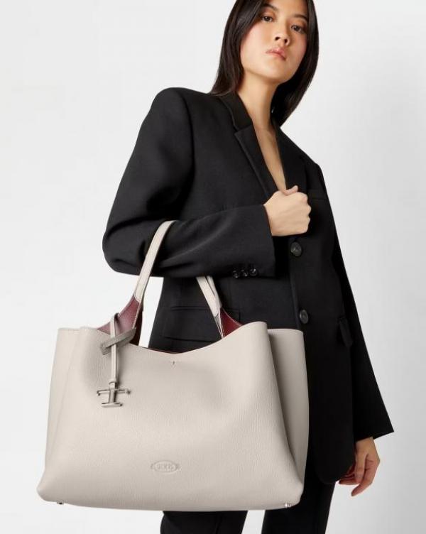 T Timeless Leather Tote Bag With OG Box & Dust Bag (White - 1130)