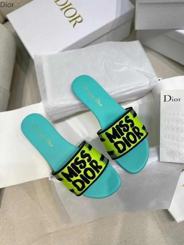Miss Di_or Premium Dway Slide With OG Box & Carry Bag (Green - 1062)