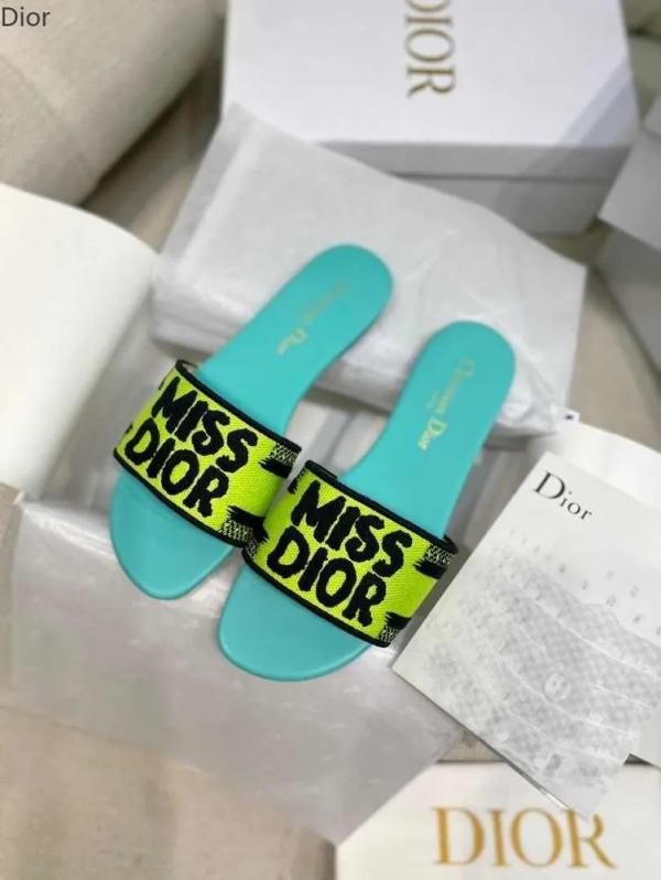 Miss Di_or Premium Dway Slide With OG Box & Carry Bag (Green - 1062)