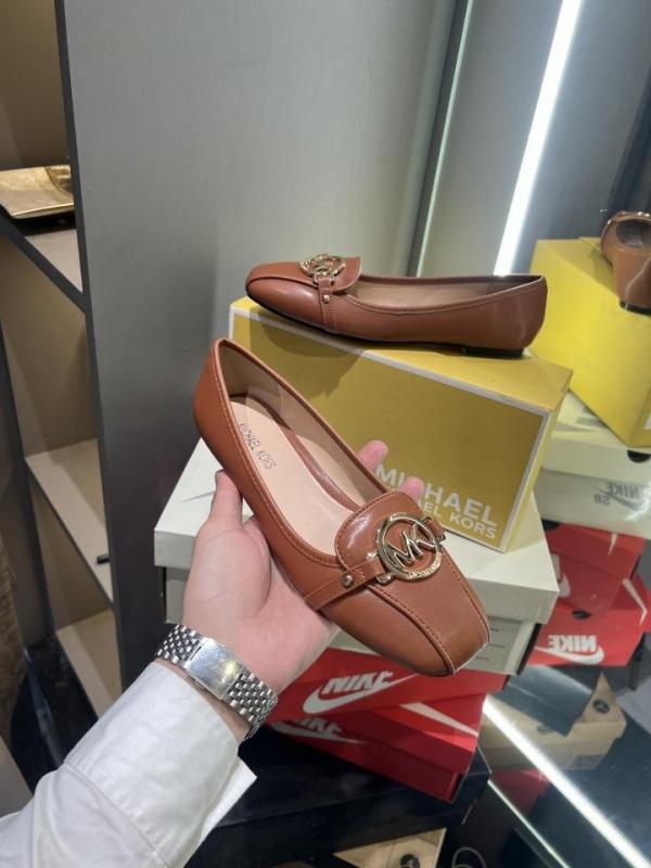 MK Fulton Flat Shoes With OG Box & Dust Bag & Carry Bag (Brown - 1090)