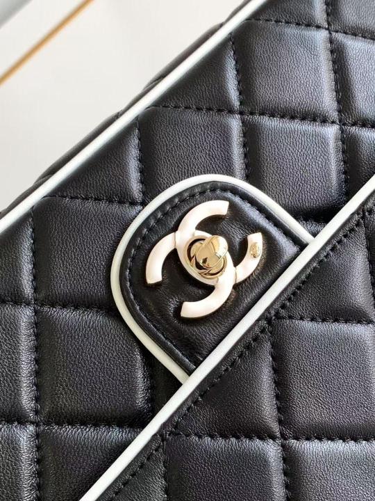 Pearl Classic Panda Flap Shoulder Bag With OG Box & Dust Bag (Black - 1201)