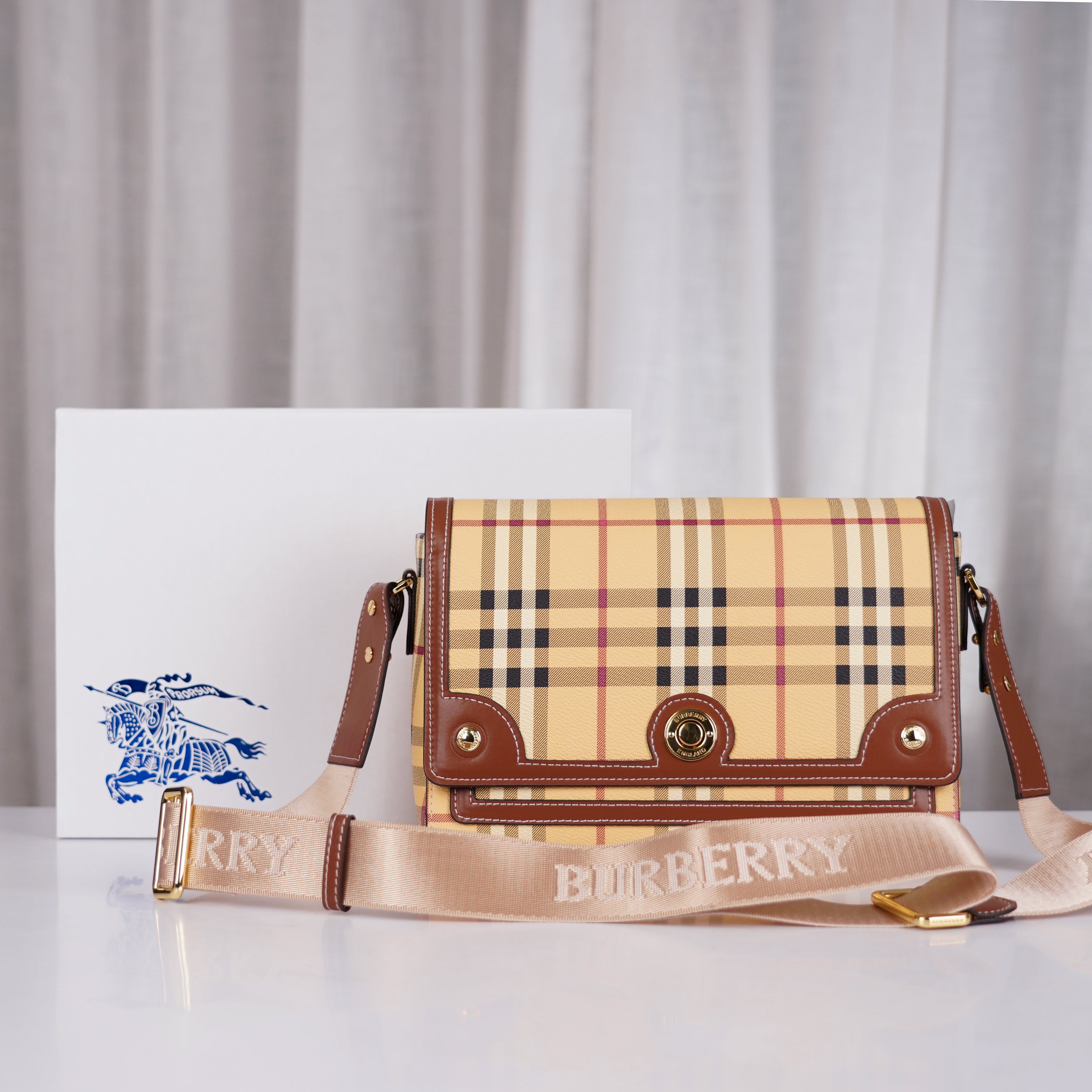 Note Premium Signature Shoulder Bag With OG Box & Dust Bag (Checks - 1186)