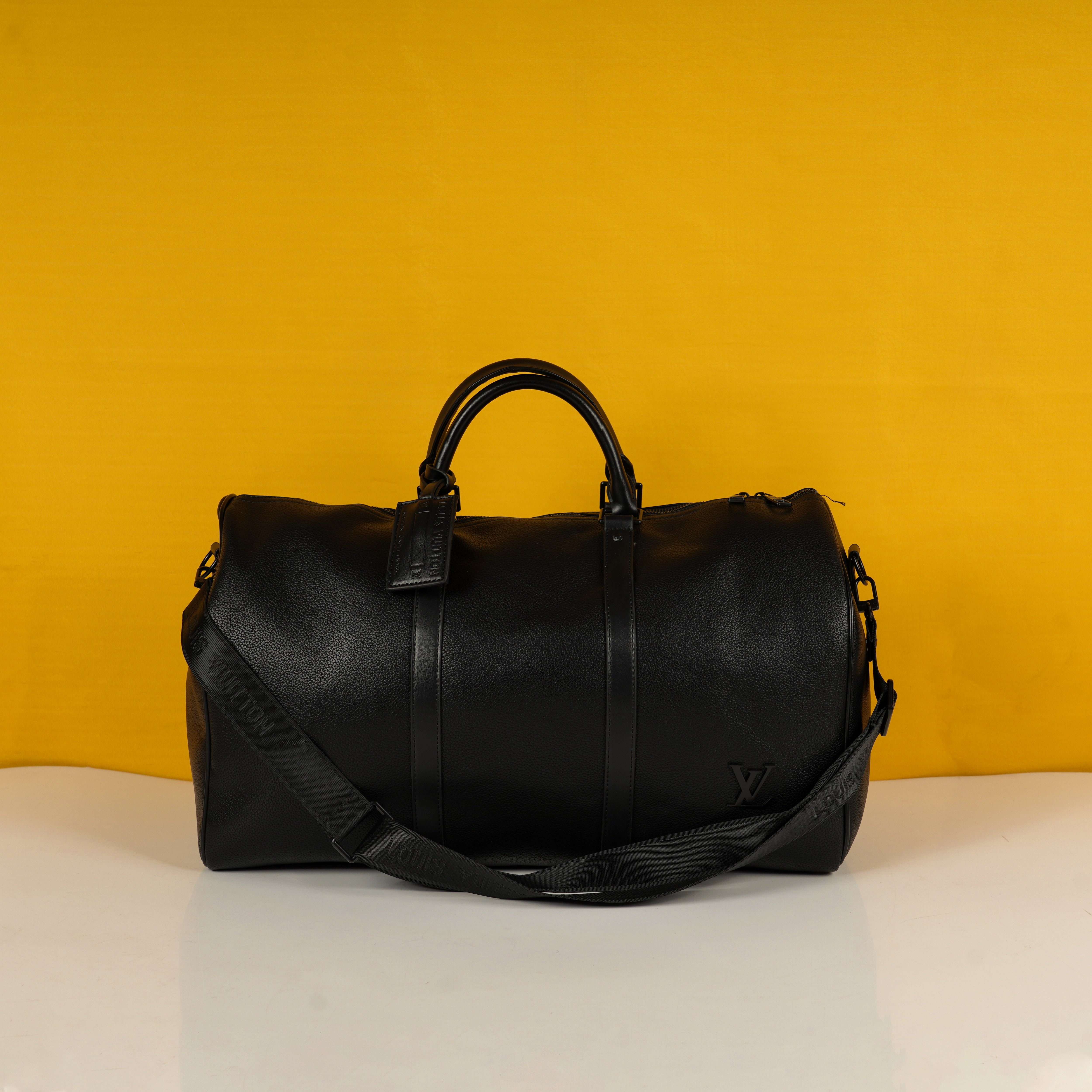 Keepall Bandoulire Premium Unisex Duffle Bag With Dust Bag & Accessories (Black - 686)
