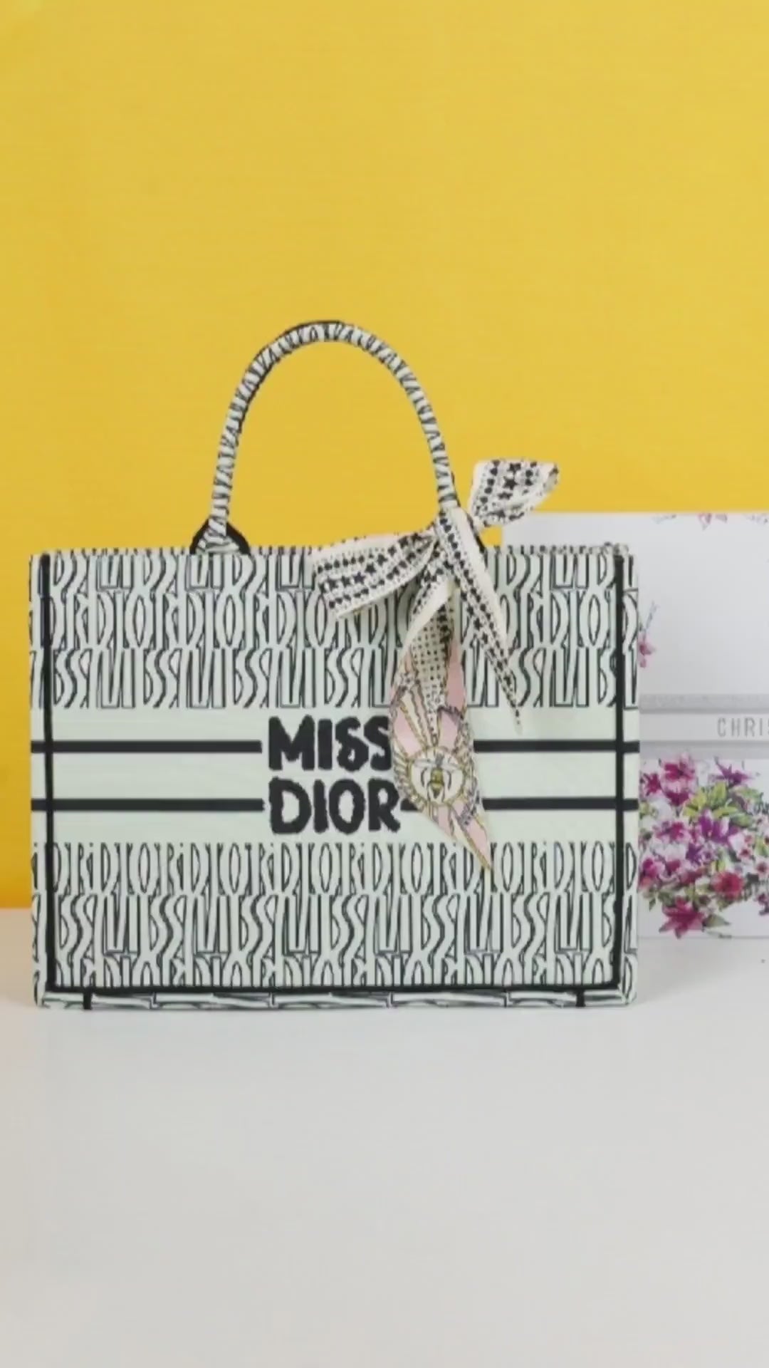 Book Tote With OG Box & Dust Bag & Scarf (L Green - 1034)