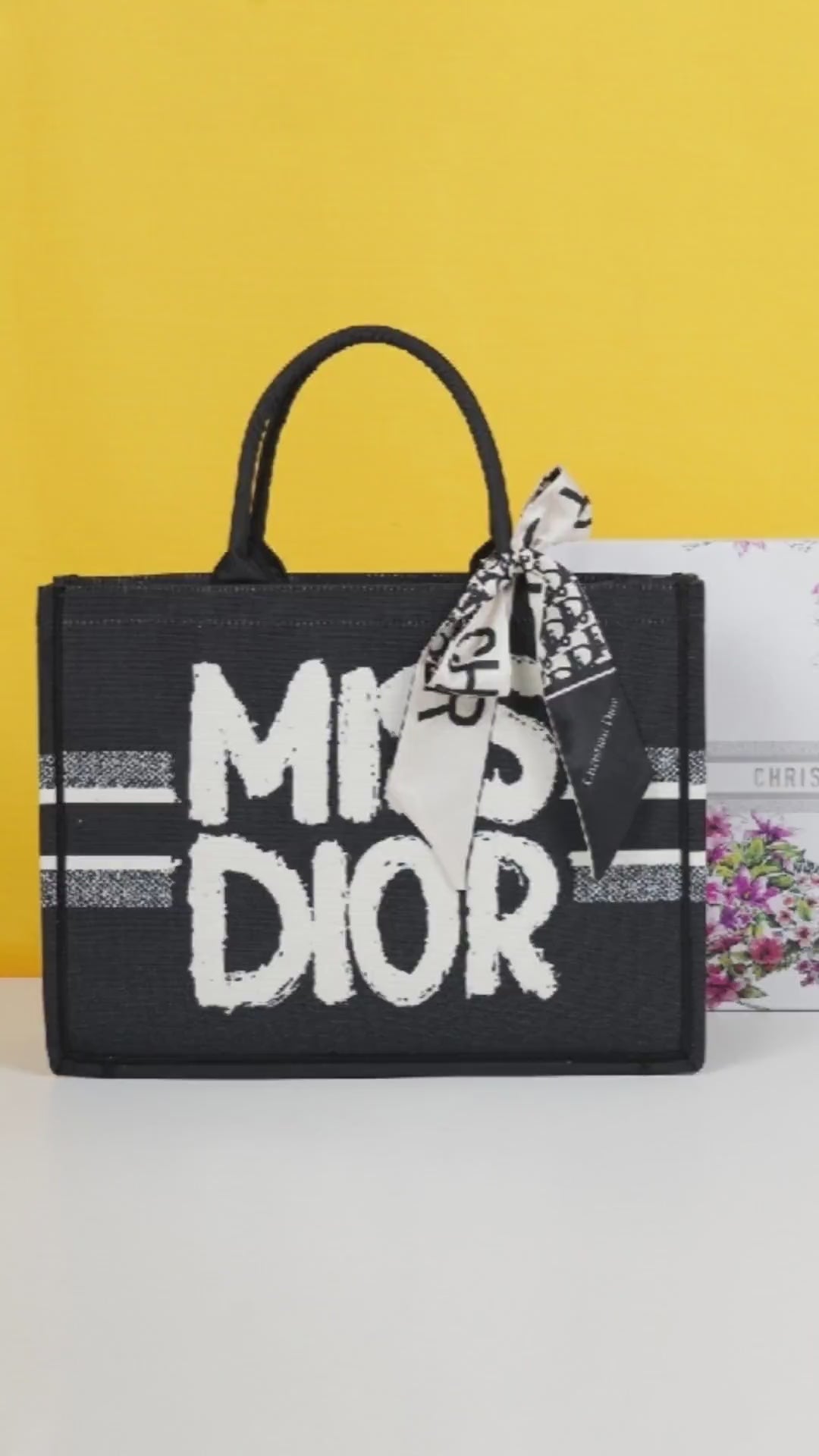 Book Tote With OG Box & Dust Bag & Scarf (Black - 1027)