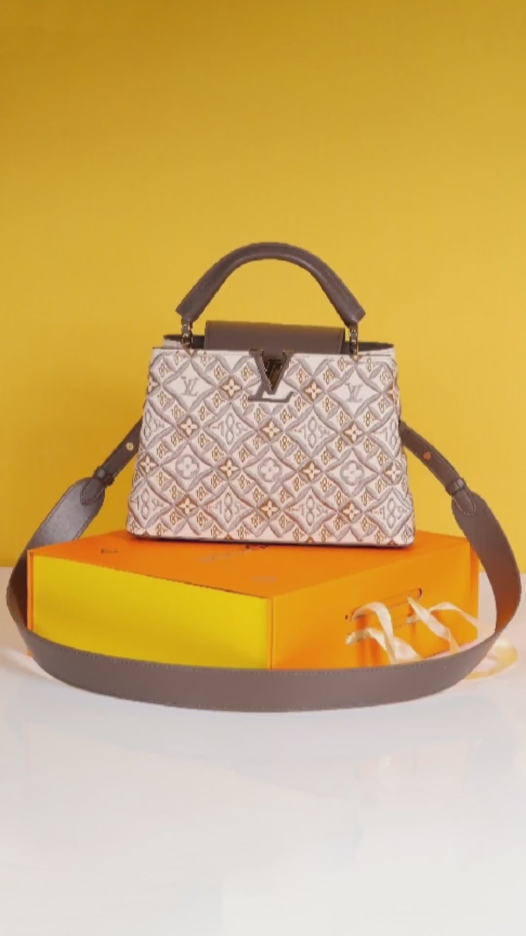 Capucines Premium Quality Leather Bag With OG Box & Dust Bag & Extra Shoulder Strap (White - 300)