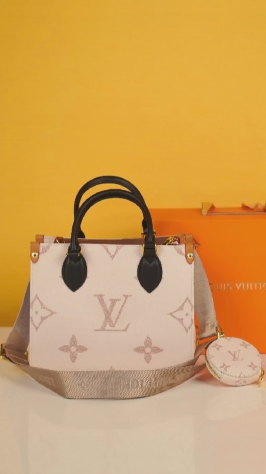 On The Go Premium Pochette With OG Magnetic Box & Dust Bag - Coin Pouch (White Cream - 966)